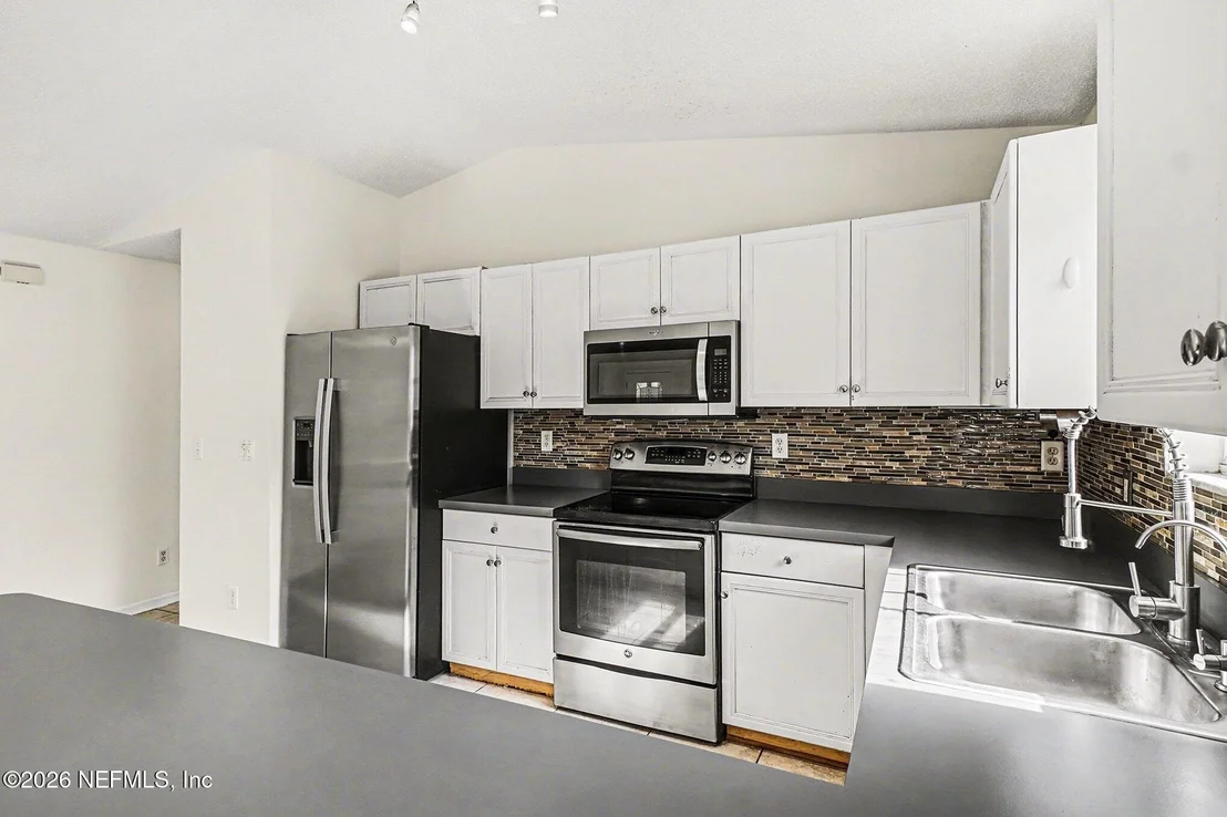 Photo of 2898 N 10TH Street