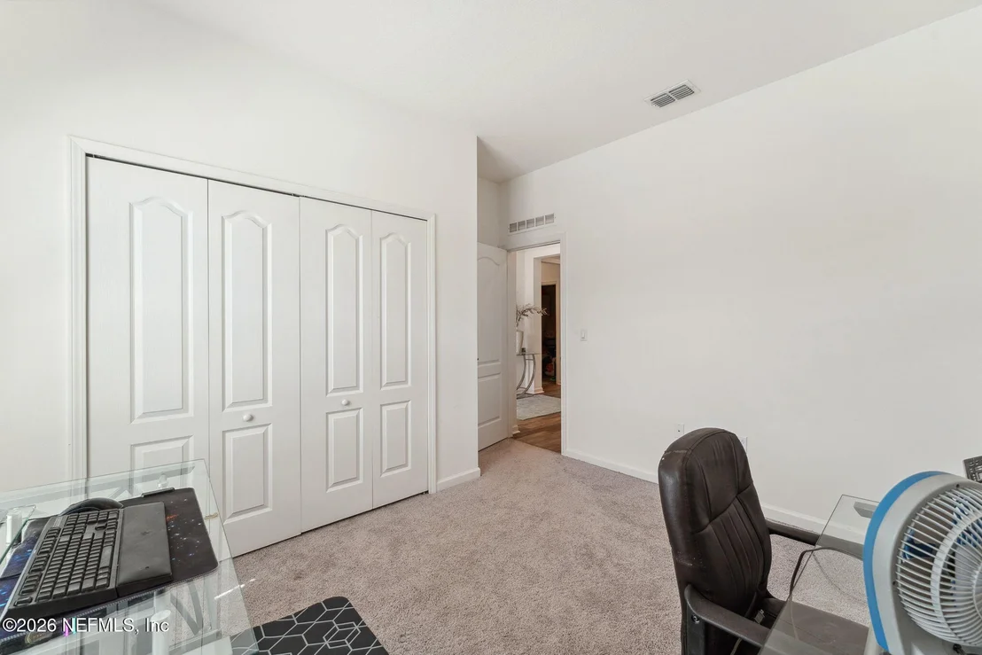 Photo of 120 OAKLEAF Way