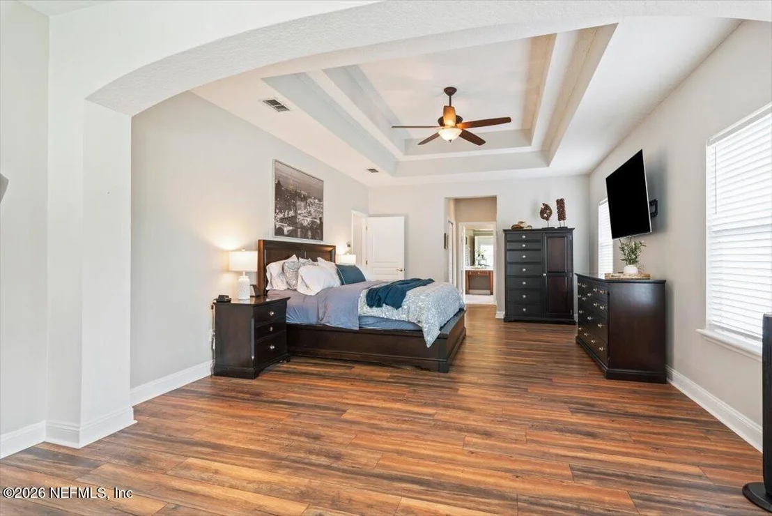 Photo of 817 EAGLE POINT Drive