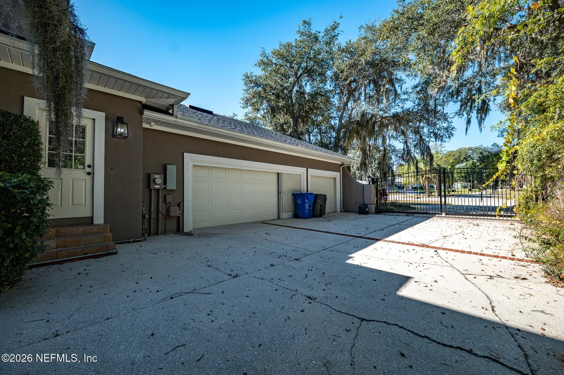 Photo of 707 STANDISH Drive