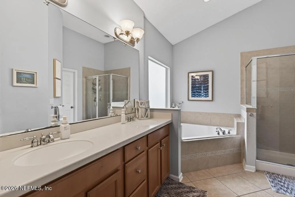 Photo of 3152 E BANISTER Road