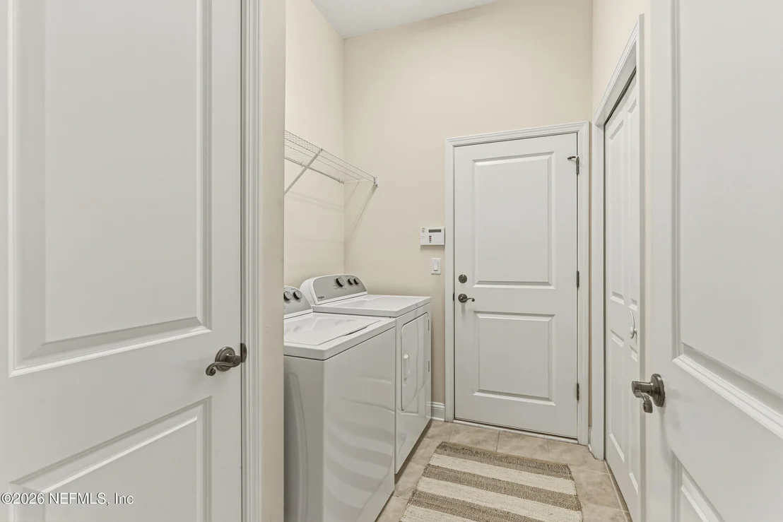 Photo of 2104 BLUFF VIEW Road