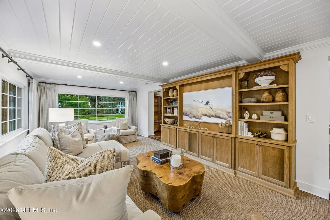 Photo of 944 ELDER Lane