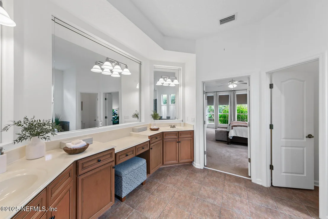 Photo of 148 LA MESA Drive