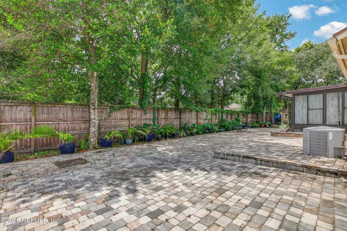 Photo of 8005 FLEUR DE LIS Drive