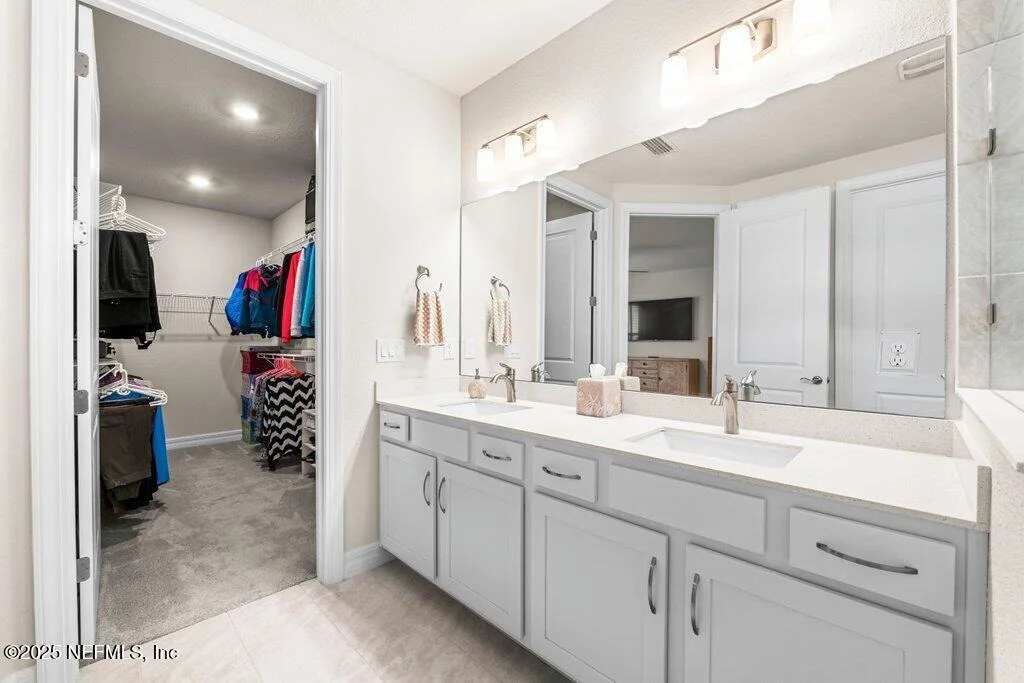 Photo of 11148 TOWN VIEW Drive