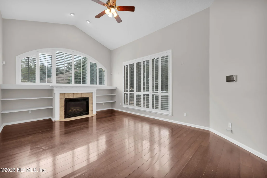Photo of 879 SONGBIRD Drive