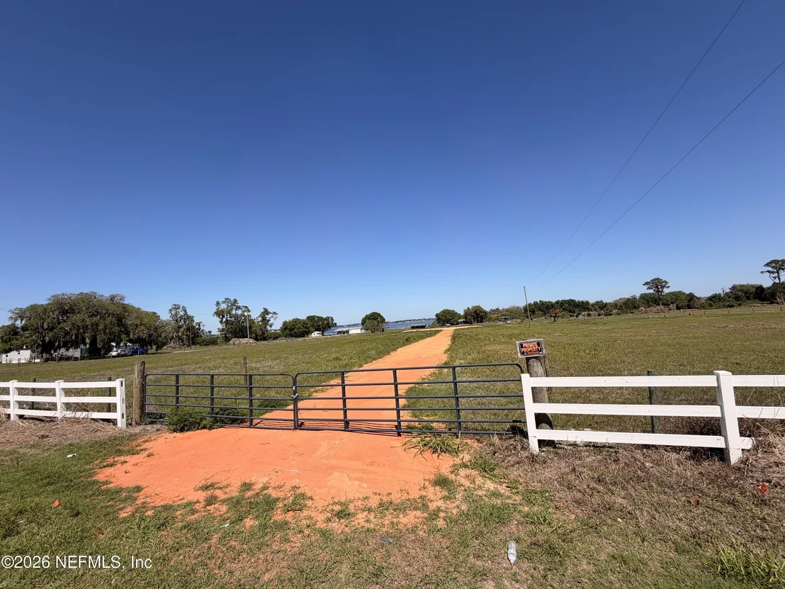 Photo of 1360 FORT MEADE Road