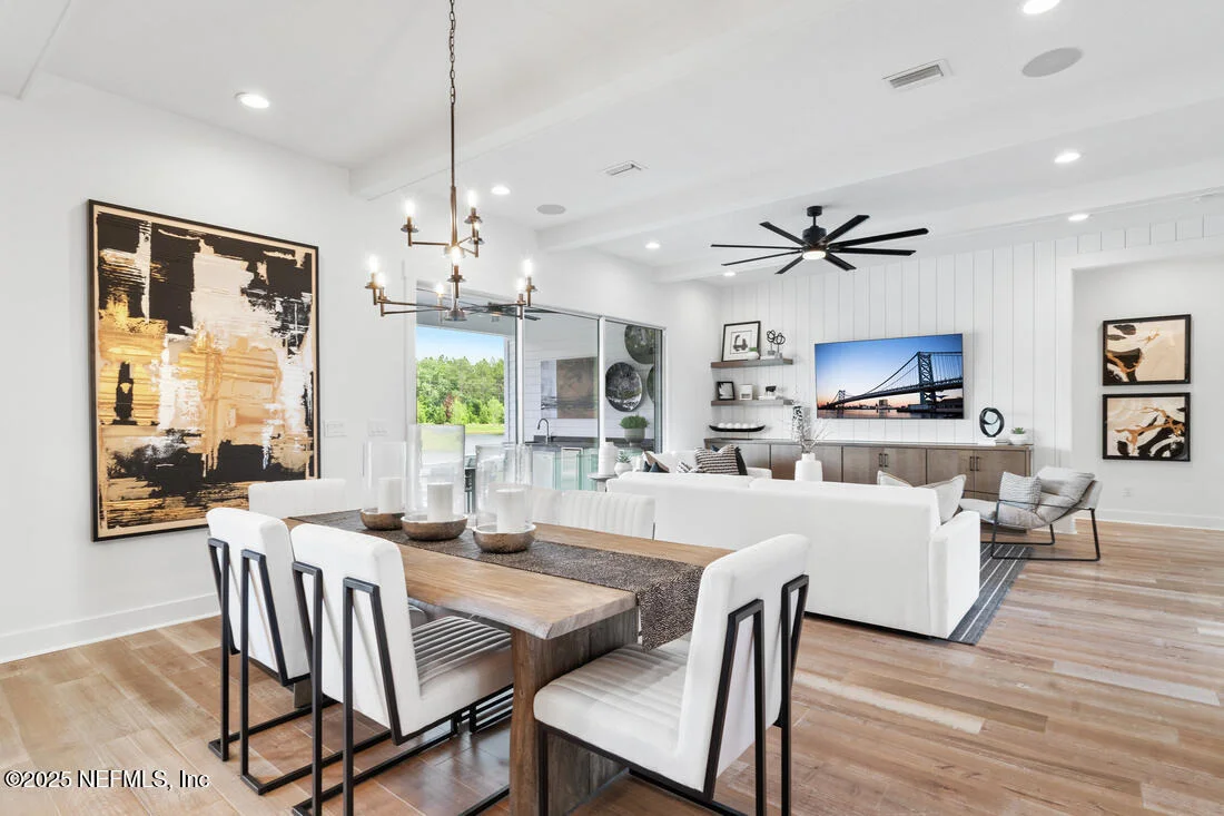 Photo of 257 BISMARCK PALM Road