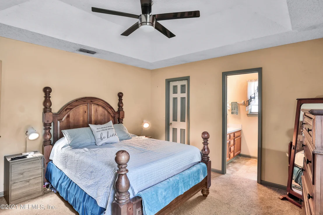 Photo of 3133 VERONICA Avenue