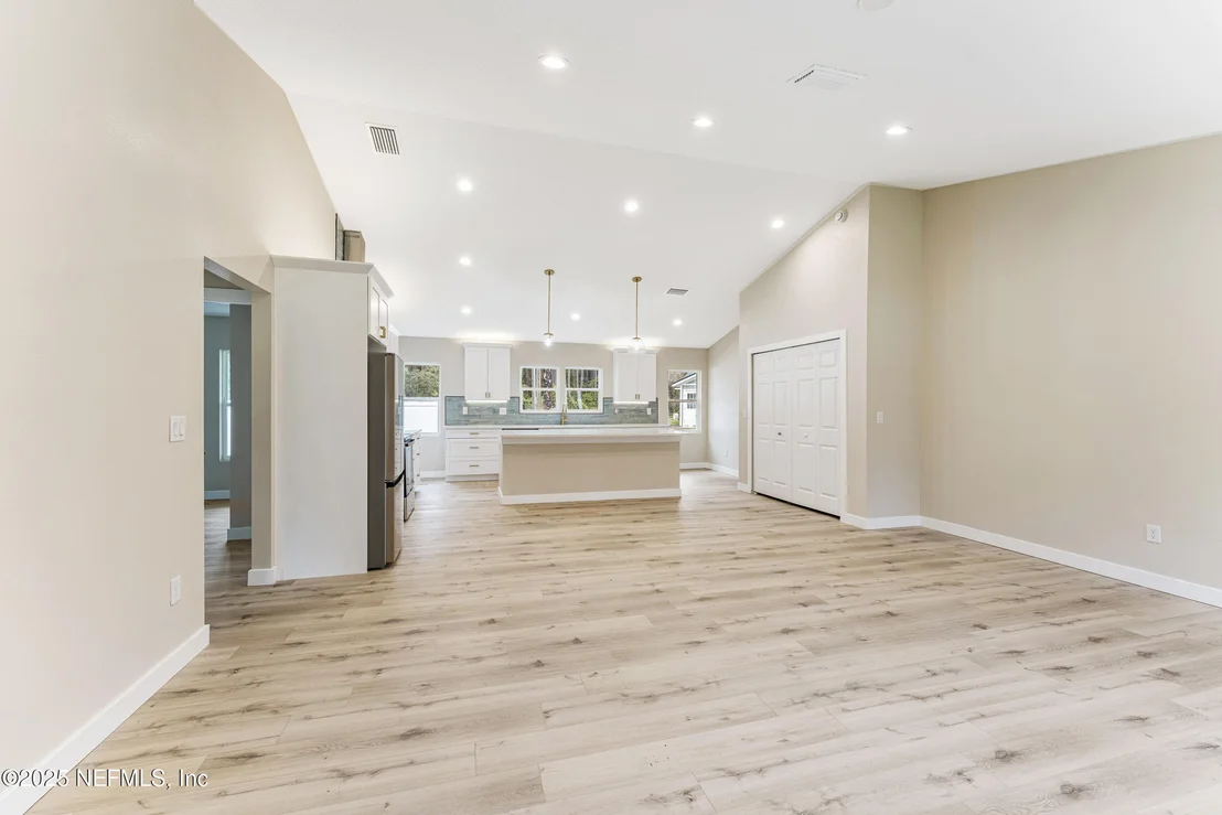 Photo of 101 SE 3RD Street