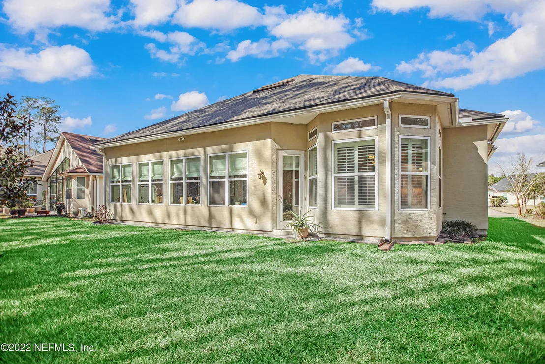 Photo of 1616 SUGAR LOAF Lane