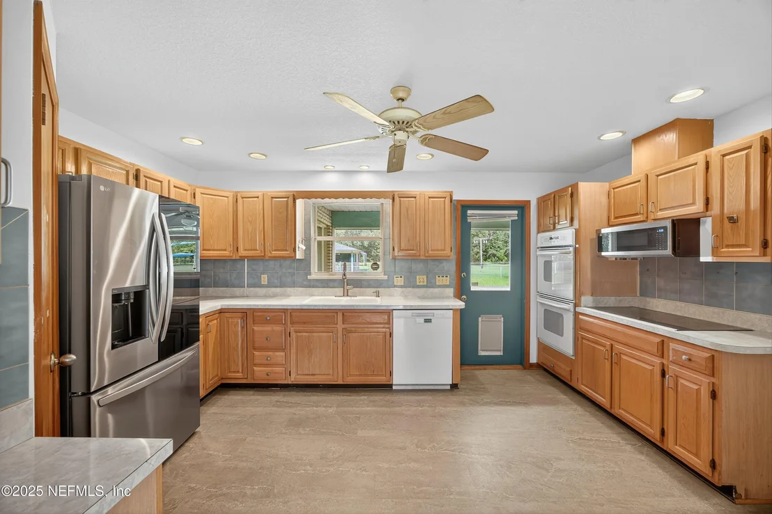 Photo of 4041 SADDLEHORN Trail