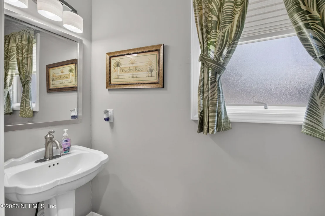 Photo of 2206 LAUGHING GULL Circle