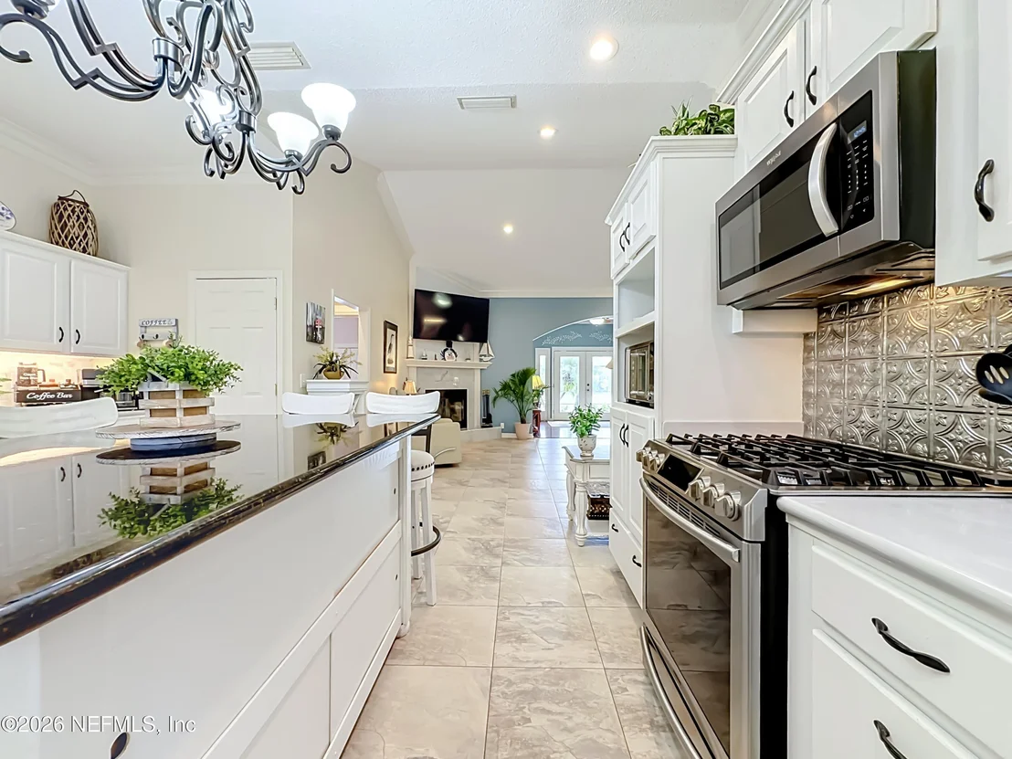 Photo of 129 RIVER Road