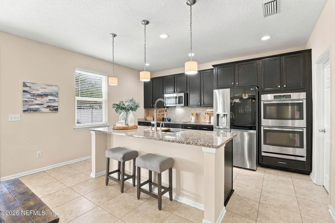 Photo of 219 DEERFIELD GLEN Drive