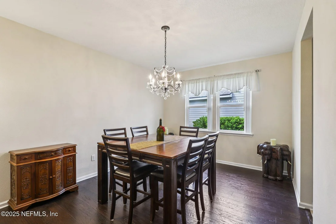 Photo of 261 PALISADE Drive