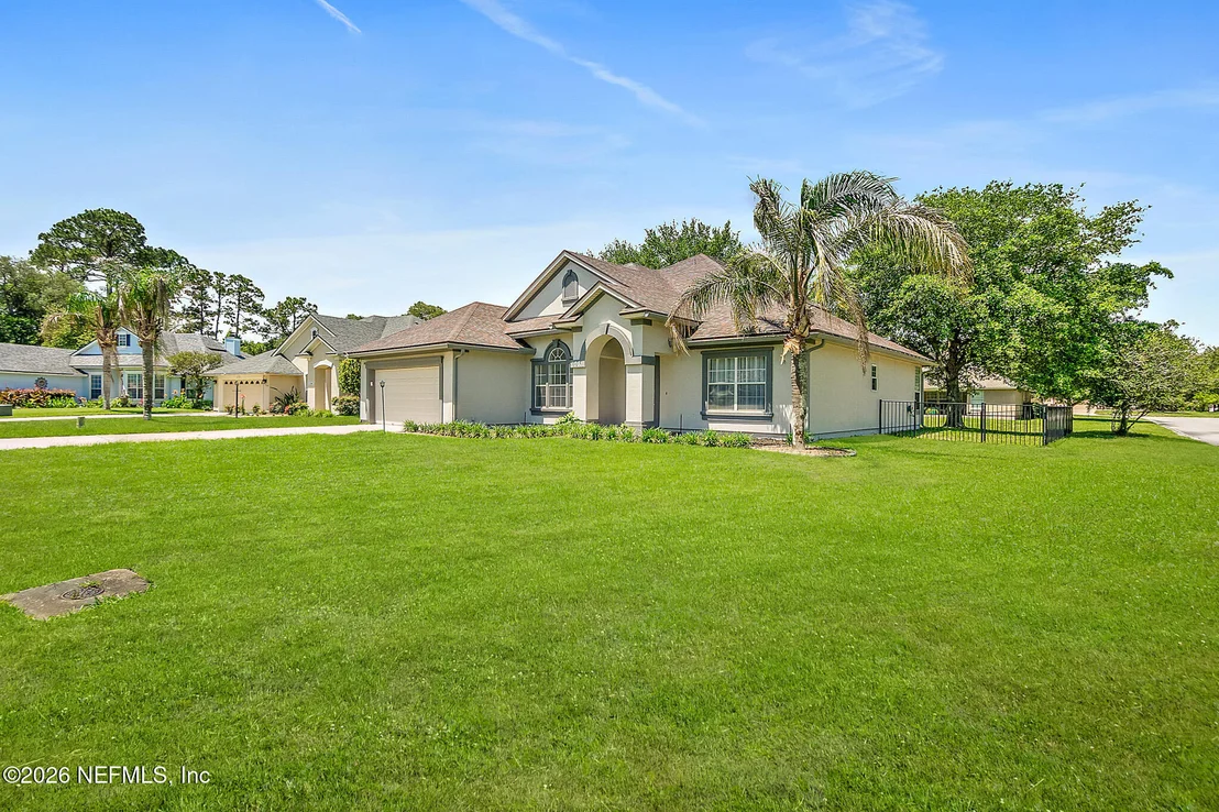 Photo of 132 SUMMERHILL Circle