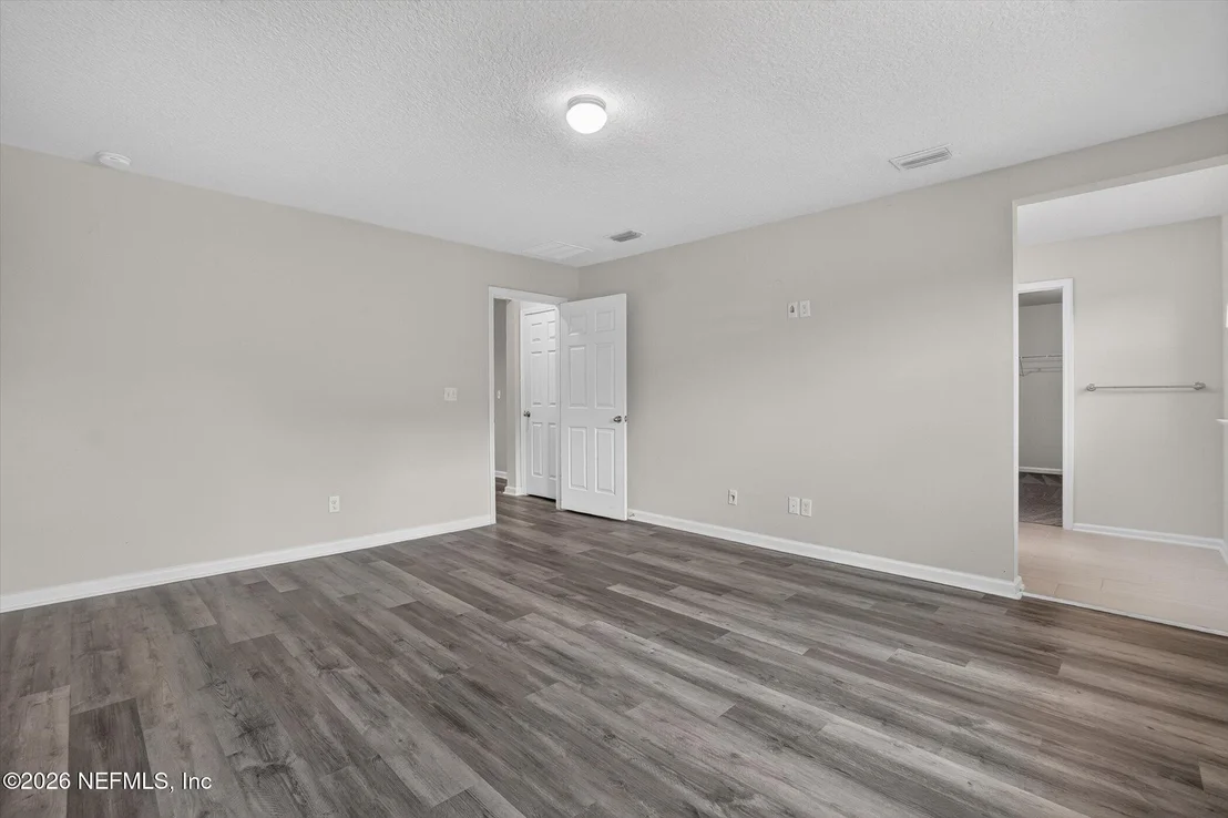 Photo of 4564 PINE RIDGE Parkway