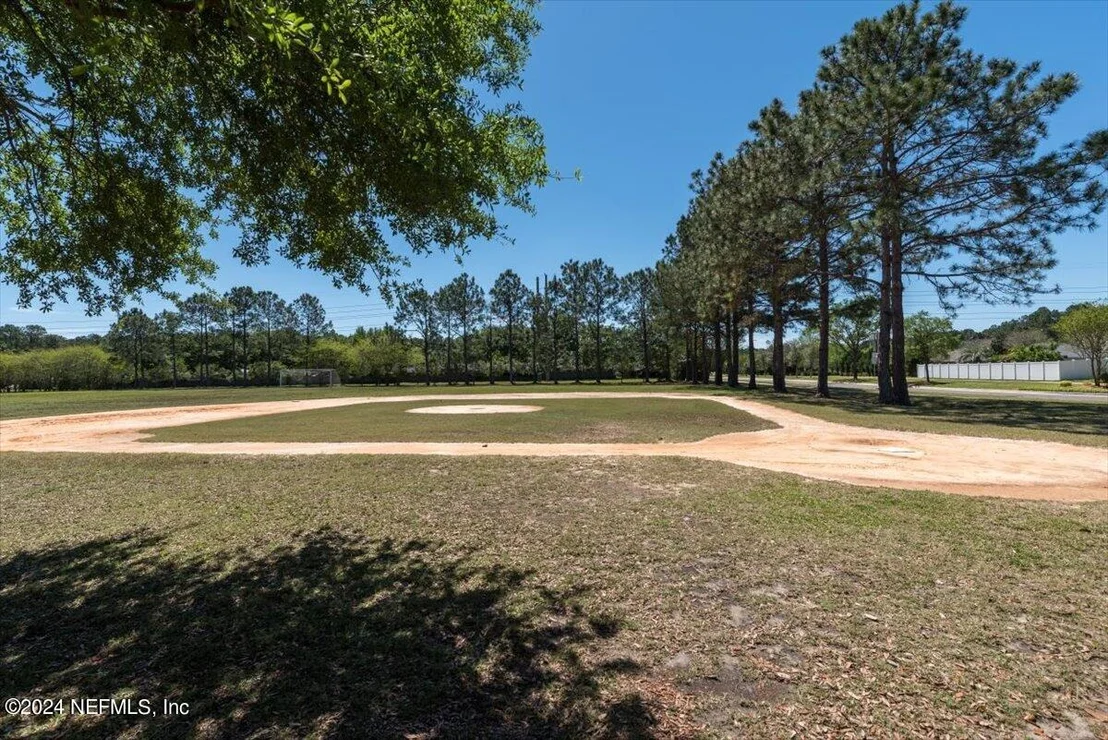 Photo of 952 BECKINGHAM Drive