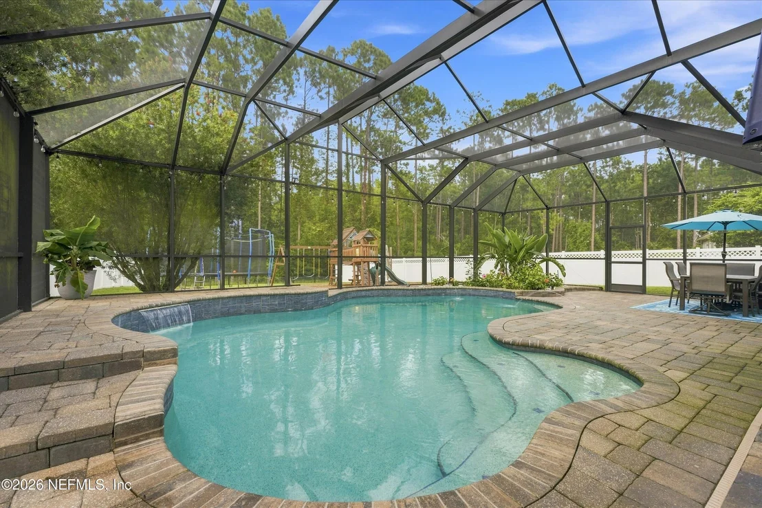 Photo of 570 SADDLESTONE Drive