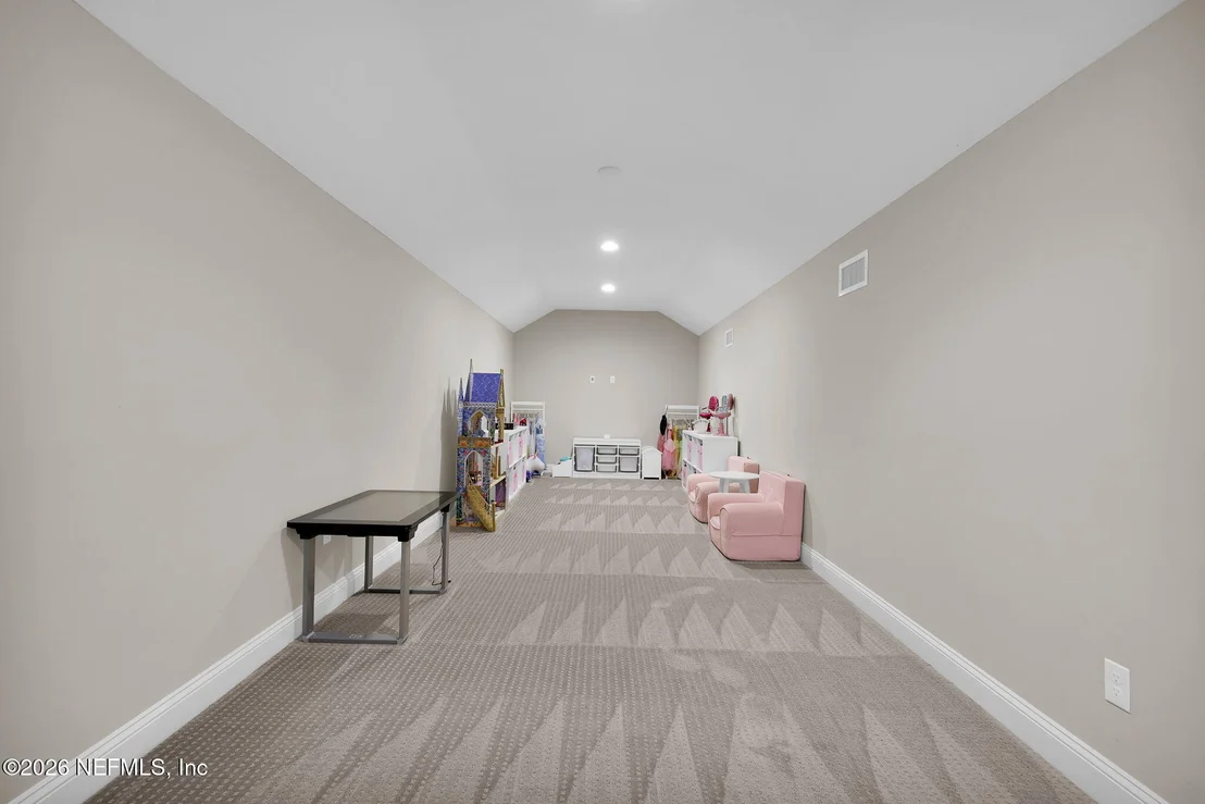 Photo of 122 SENORA Court