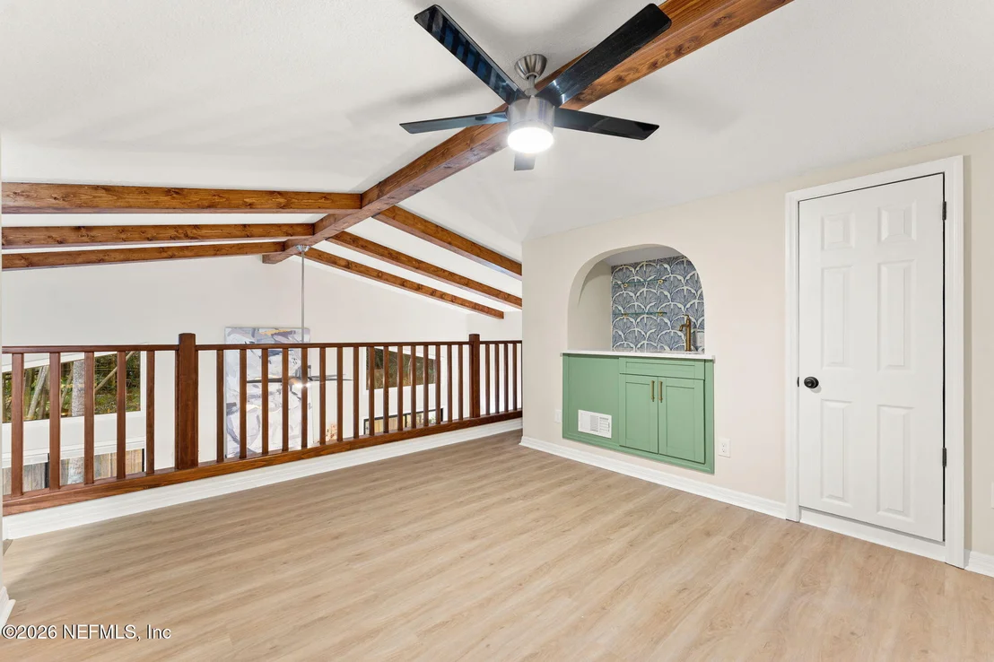 Photo of 1875 LIVE OAK Lane