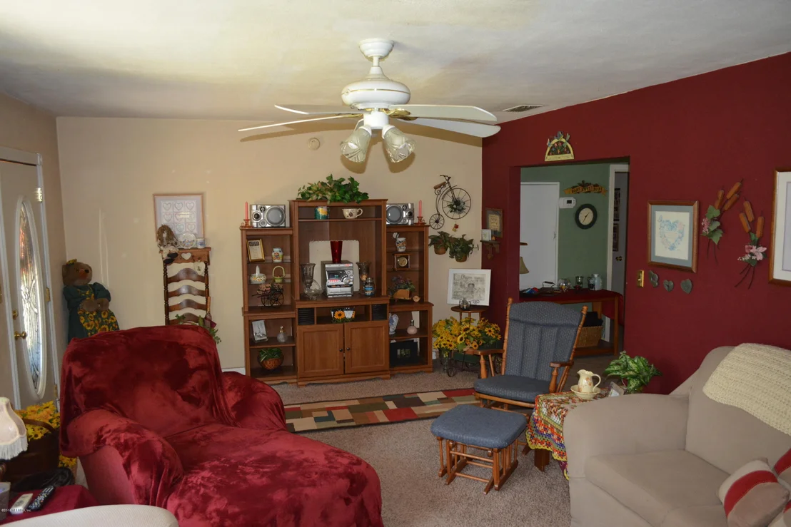 Photo of 428 LOGAN Avenue
