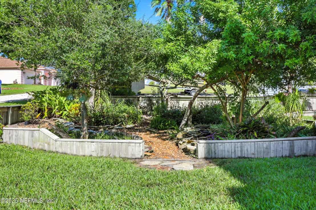 Photo of 41 MILLIKEN Lane