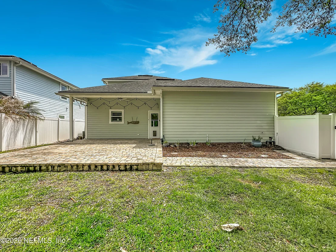 Photo of 3976 PALM Way