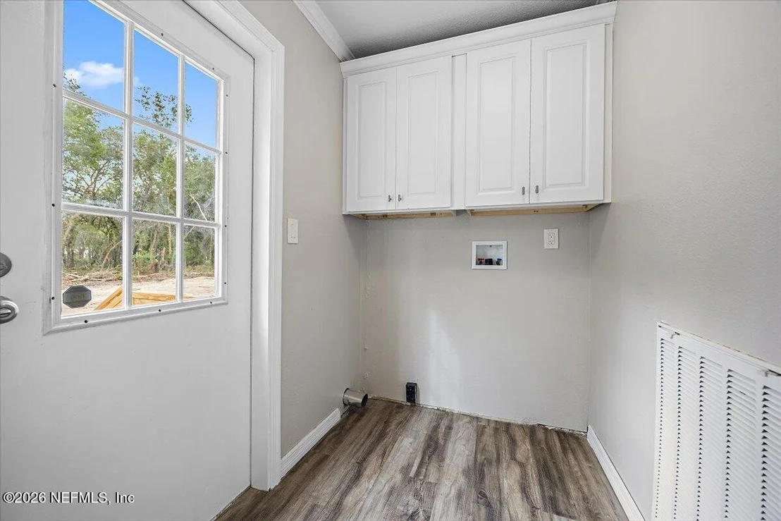 Photo of 101 MC CALL Street