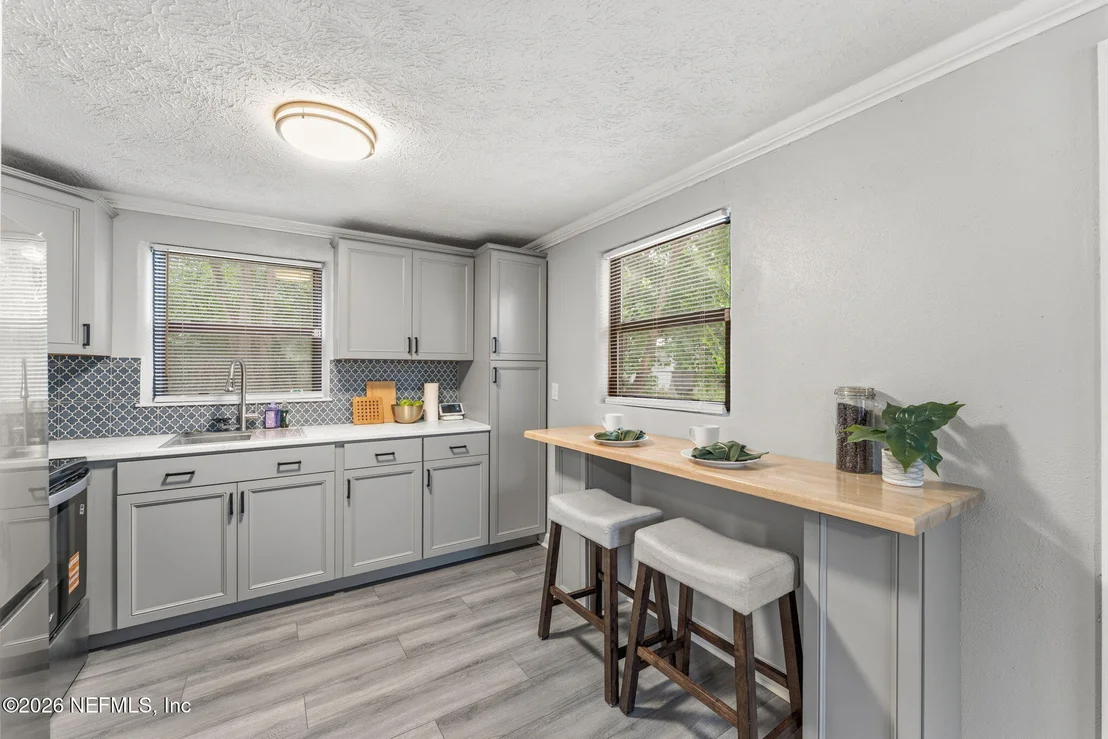 Photo of 10516 ITHACA Drive