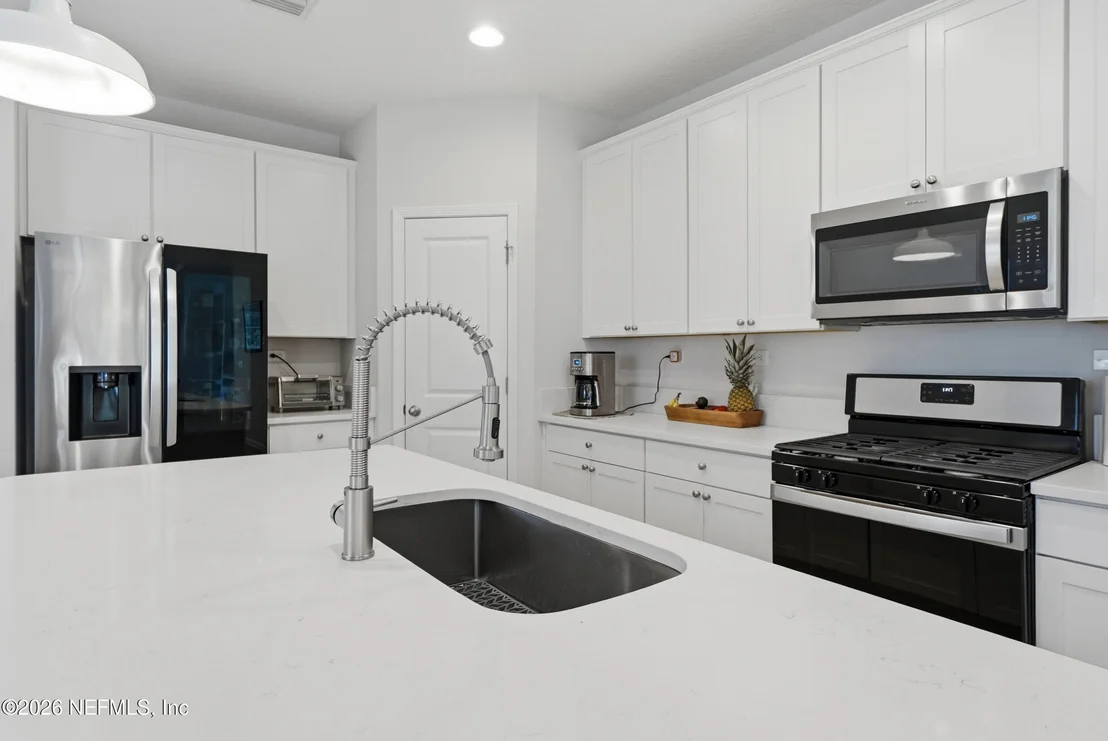 Photo of 490 WINDERMERE Way