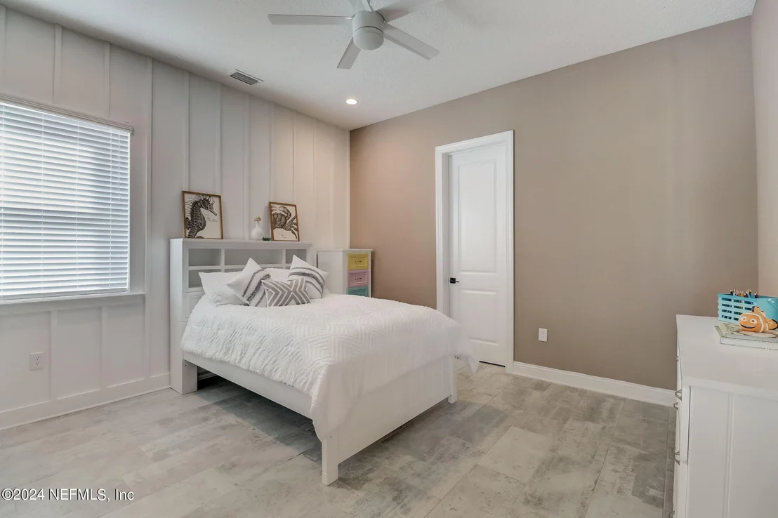 Photo of 10152 SILVERBROOK Trail