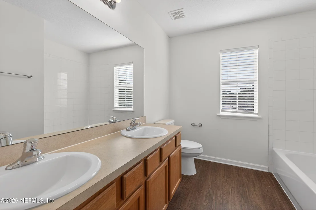 Photo of 304 N HIDDEN TREE Drive