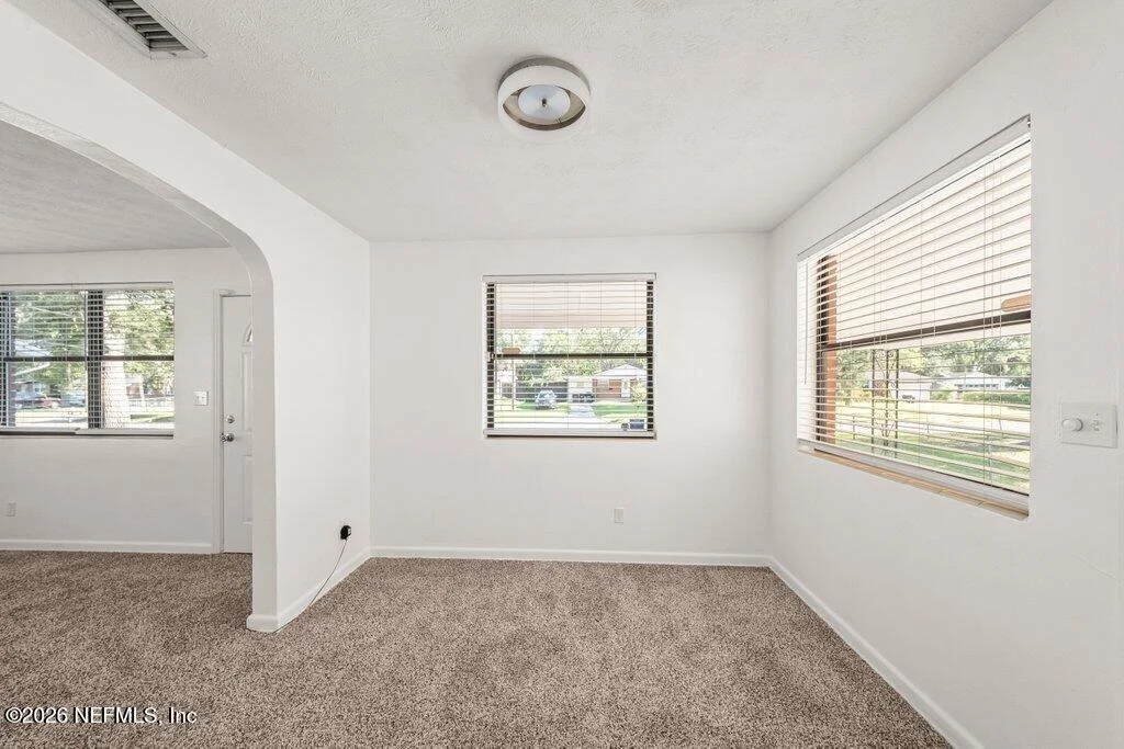Photo of 5248 ROYCE AVE Avenue