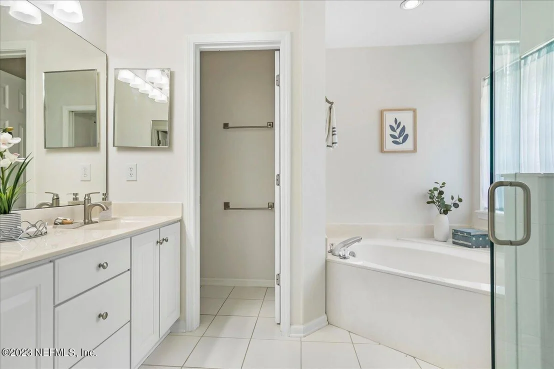 Photo of 2809 SWEETHOLLY Drive