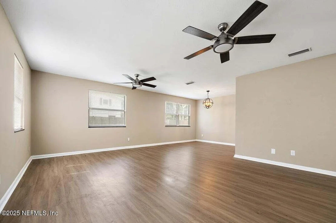 Photo of 252 SPRING FOREST Avenue