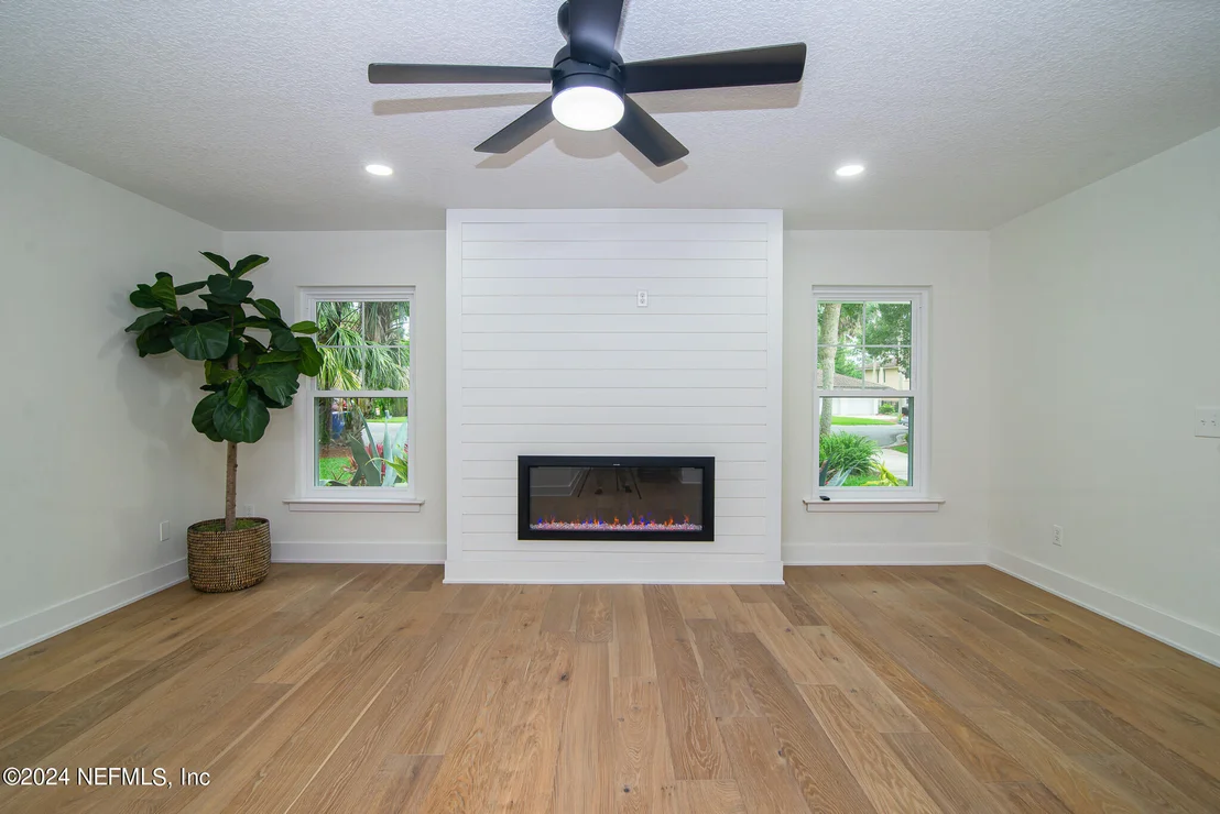 Photo of 89 VERANDA Lane