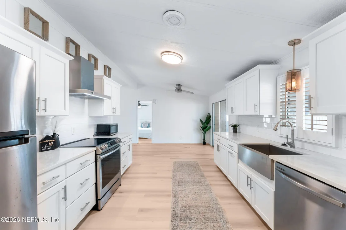 Photo of 264 SEABREEZE Drive