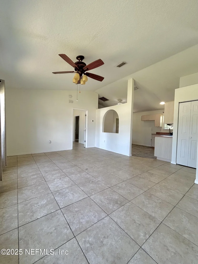 Photo of 5221 SANBOURNE Street