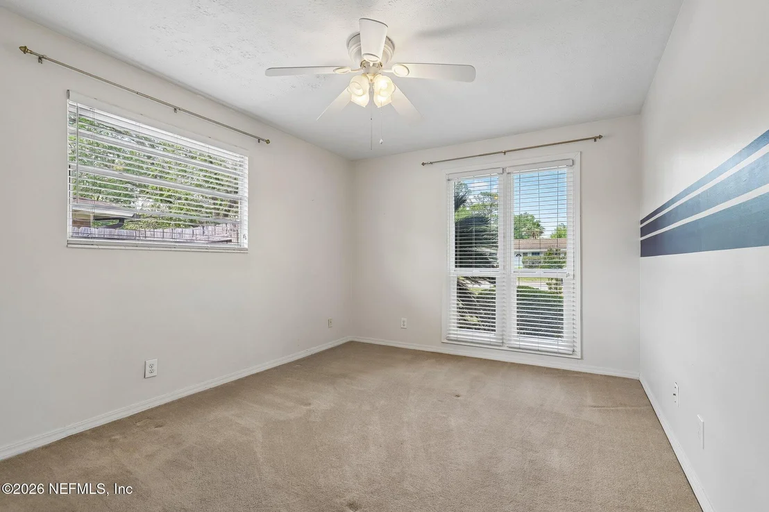 Photo of 332 DILLON Drive