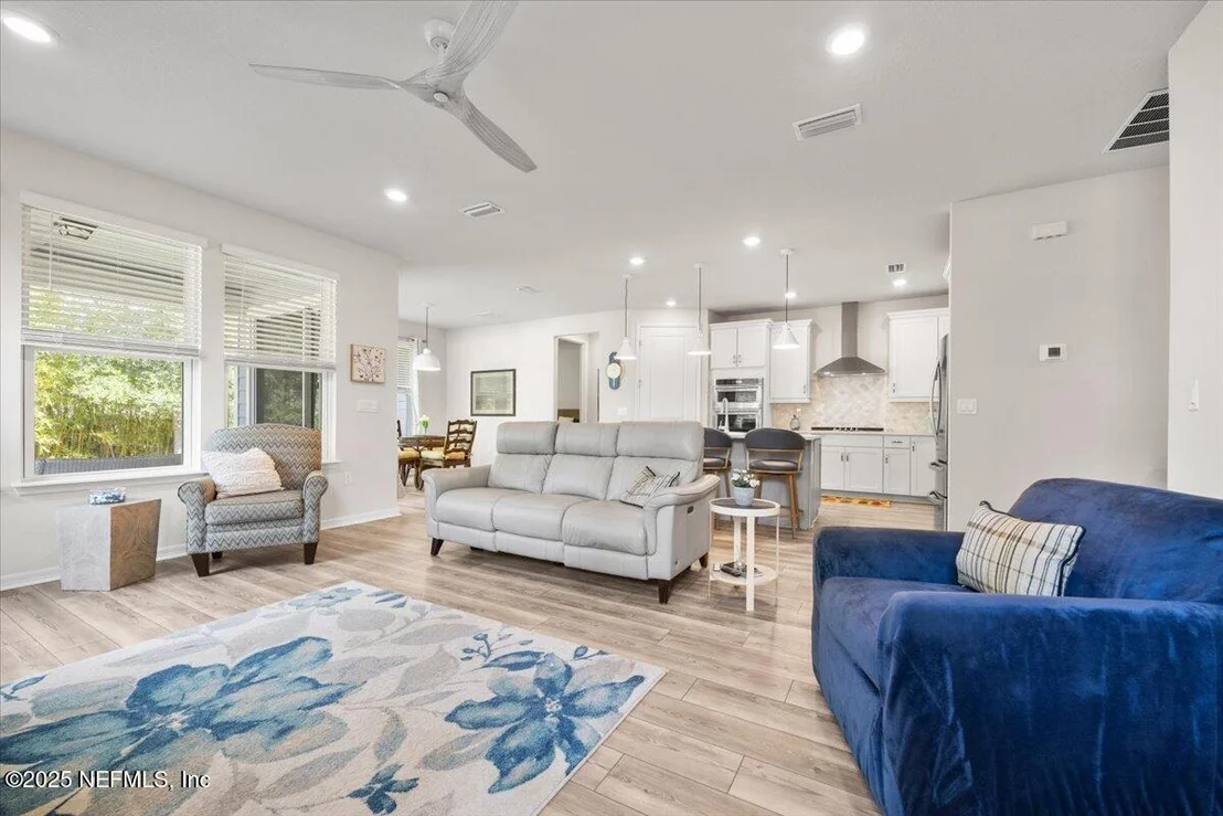 Photo of 10976 TOWN VIEW Drive