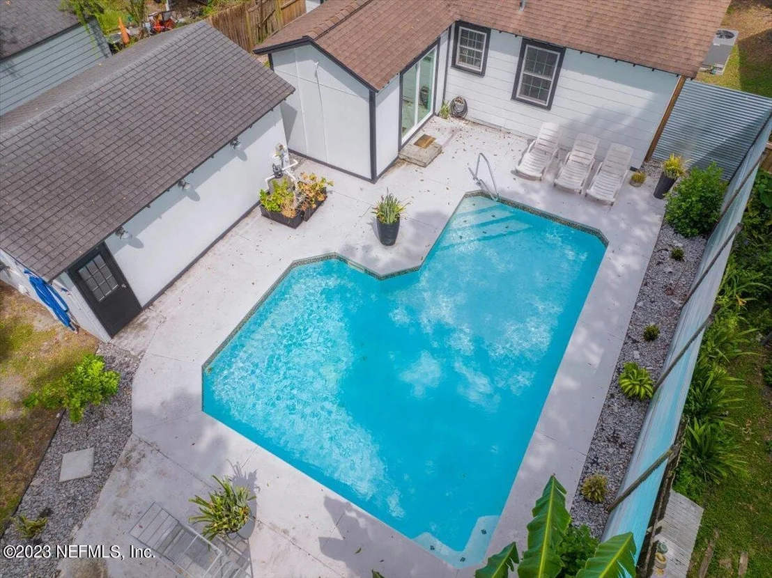 Photo of 4632 CRESCENT Street