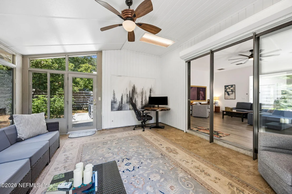 Photo of 330 GARDEN Lane