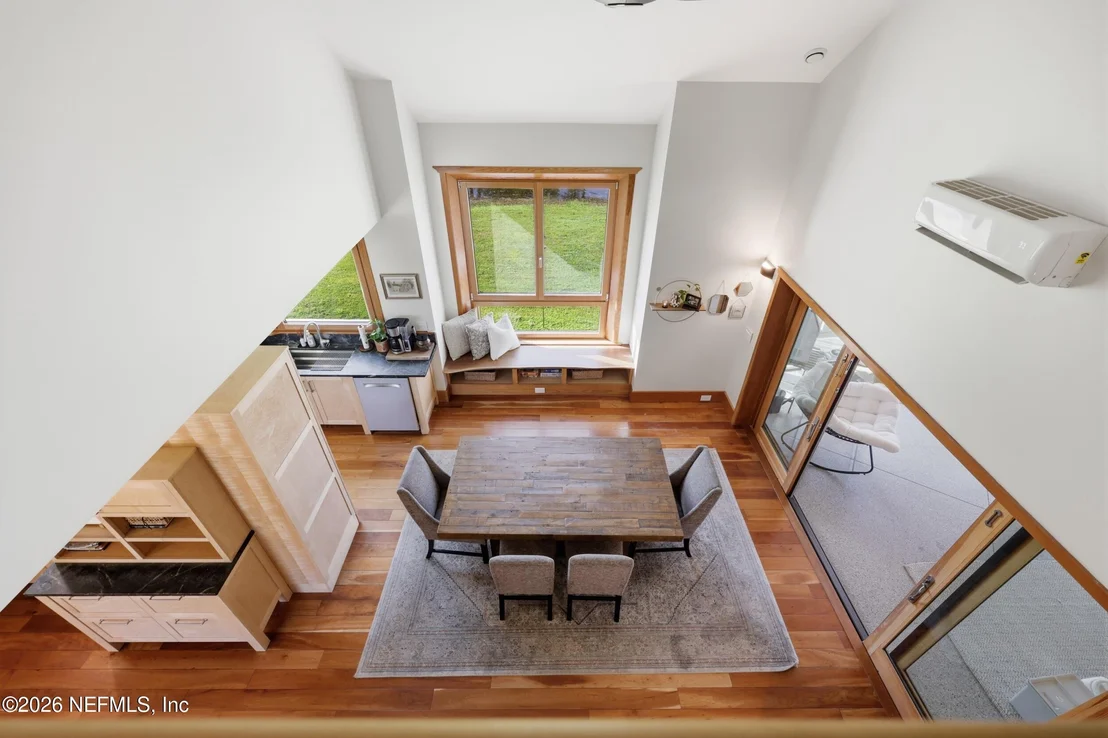 Photo of 6620 SOLOMON Road
