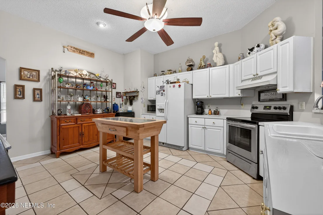 Photo of 9009 NEEDLEPOINT Place