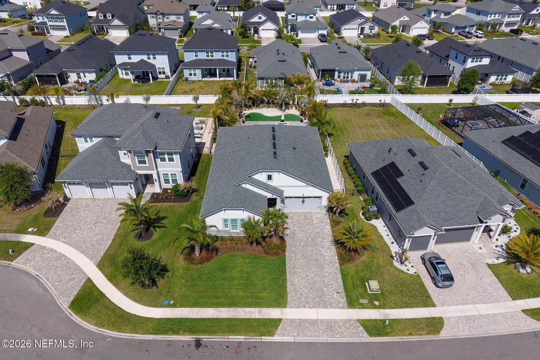Photo of 118 THORNTON Court