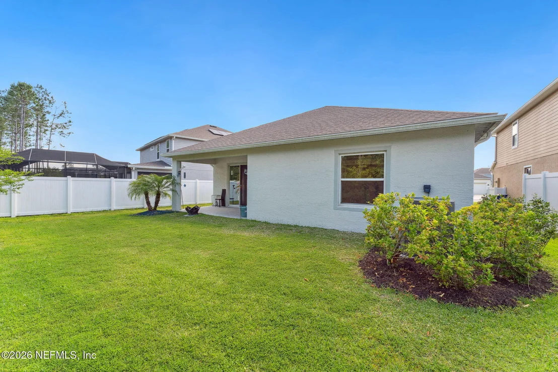 Photo of 120 OAKLEAF Way