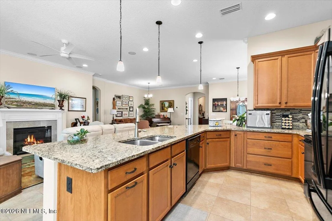 Photo of 637 N LEGACY Trail